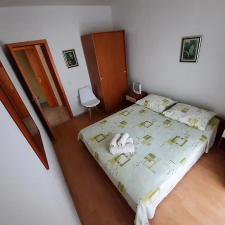 Garden House Appartamento Kaštela