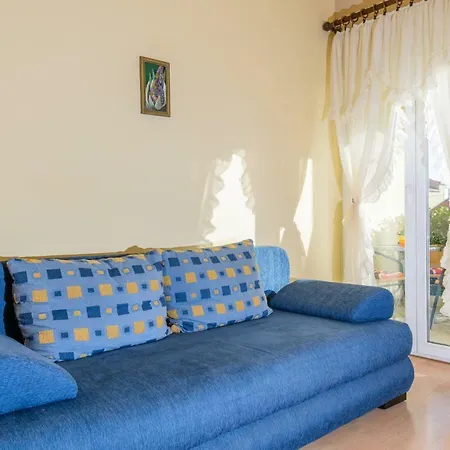 Apartment Garden House Kastela