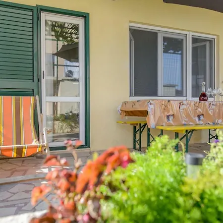Apartment Garden House *
